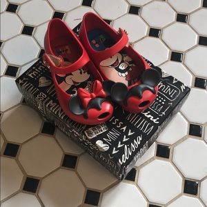 Mini Melissa Size 7 Toddler Shoes
